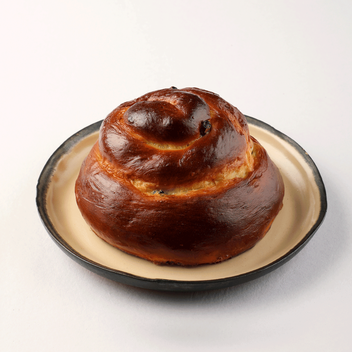 Round Challah with Raisins